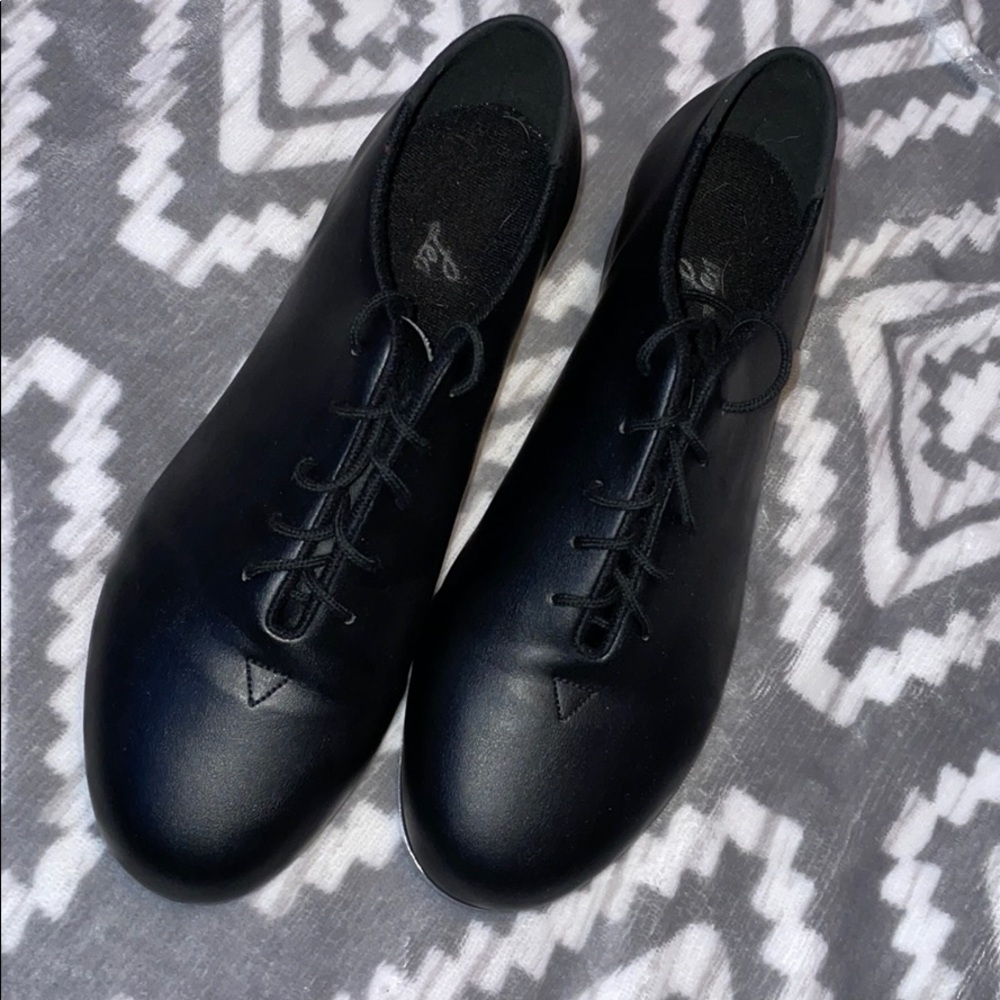 Tap shoes